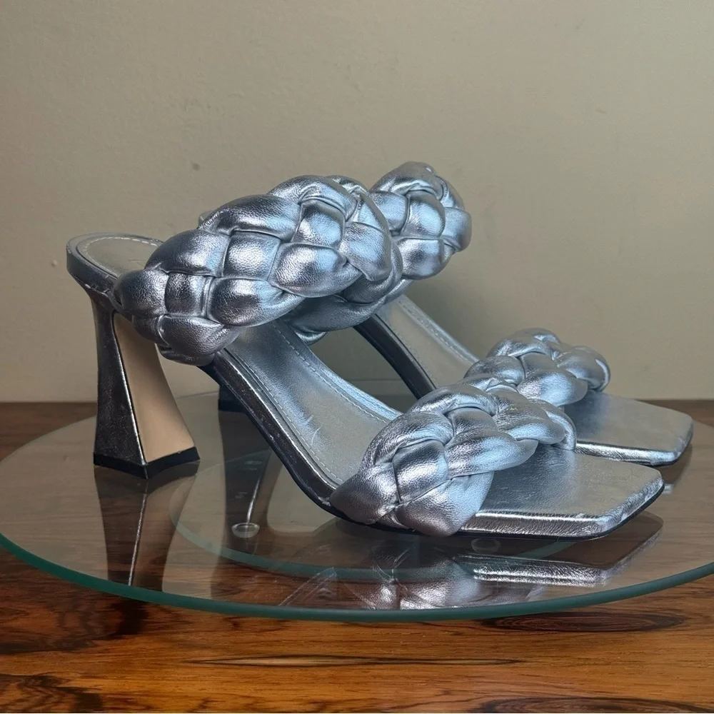 Marc Fisher LTD Hammy Sandal - silver - size 6 - Picture 5 of 16
